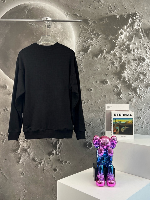 ブランドパーカー着用イメージ